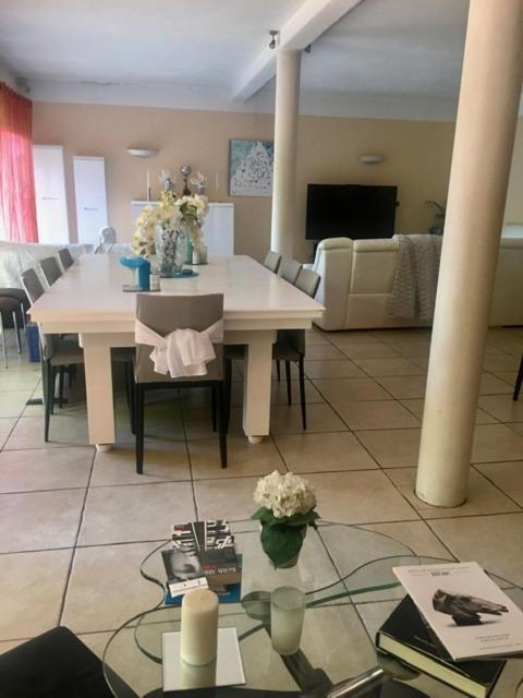 Ferienwohnung Serenity Chambre D'Hote Au Calme Des Maitres Tibetains Y Ont Sejourne 15 Mn Des Plages Mougins Exterior foto
